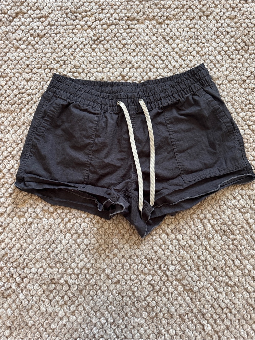 Vuori Casual Black/Gray Women’s Drawstring Shorts
